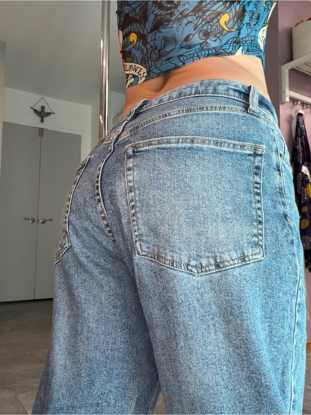 Women’s Boyfriend Jeans — Relaxed Fit